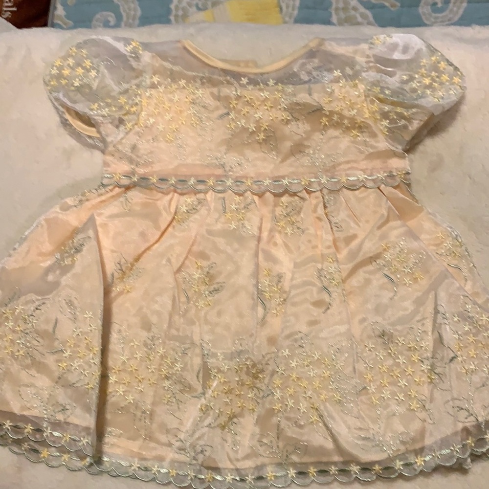 Gorgeous dress and diaper cover 6-9 months